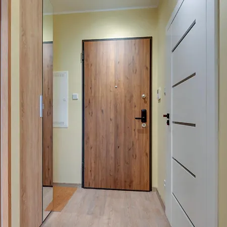 Zajezdnia Wrzeszcz Seaside & Parking By Downtown Apartments Gdansk Room photo